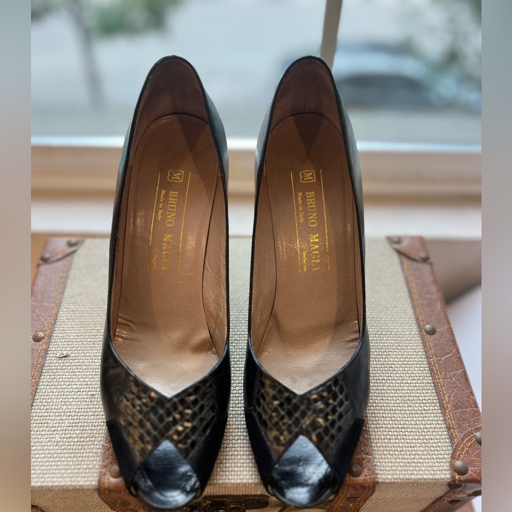 BRUNO MAGLI Black and Red Peep Toe Heels Vintage Size 8.5